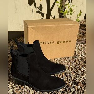 NIB Patricia Green "Glory" suede ankle bootie - Size 8